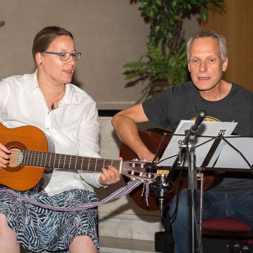 Musikalische Begleitung von Larissa Raeder und Klaus Schader